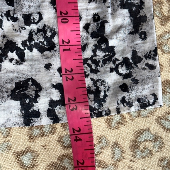 LOFT lightweight sleeveless top animal print - Picture 7 of 8